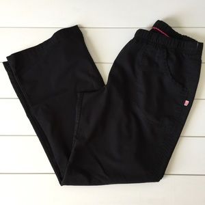 Urbane Women's Scrub Pant in Black